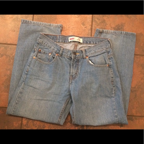 Levi's Other - LAST DAY SALE 550 Levi jeans 10